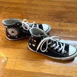 Women‘s Converse Chuck Taylor All Star High Top Shoes